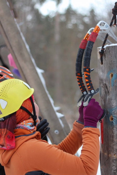 Открытие спортивного ледолазного сезона в Сибири. Много фото. (Ледолазание/drytoolling, ледолазание, dryqtooling, соревнования, барнаул, томск, трамплин, Гребенников, темерев)