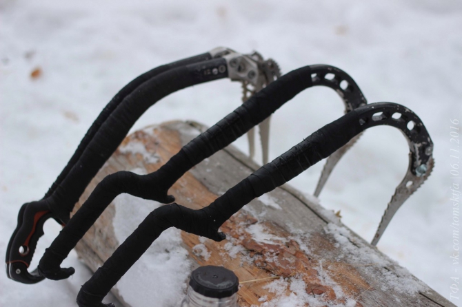 Открытие спортивного ледолазного сезона в Сибири. Много фото. (Ледолазание/drytoolling, ледолазание, dryqtooling, соревнования, барнаул, томск, трамплин, Гребенников, темерев)