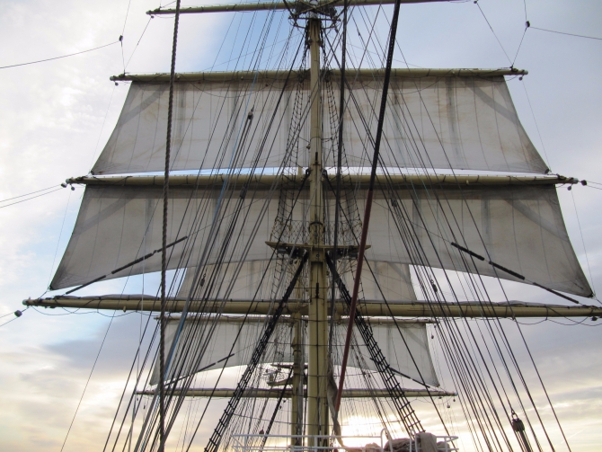 Когда паруса Крузенштерна шумят над моей головой (Вода)