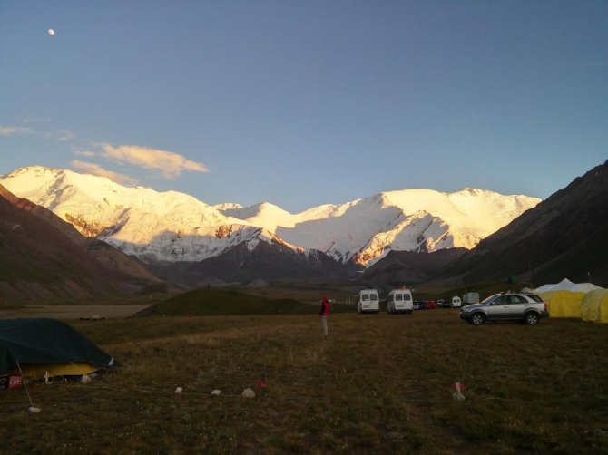 Александр Яковенко. Горы не бывают старыми, они постоянно новые (Альпинизм, проект высота, команда высота, победа, ленина, коммунизма, хан-тенгри, корженевской, снежный барс, семитысячники)
