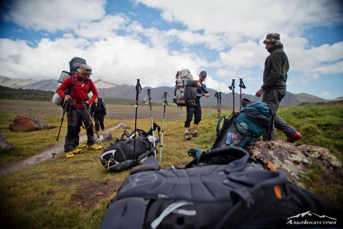 Рассказ о том, как я второй раз не поднялась на Эльбрус (Альпинизм, альпинизм, восхождение, снаряжение)