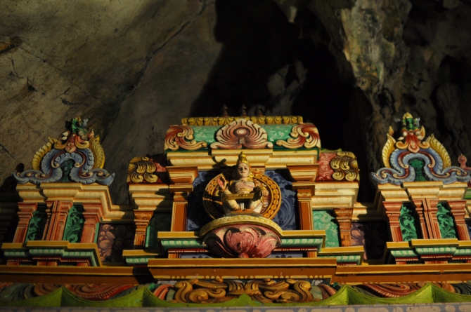 Немного о скалолазании в Малайзии. Batu Caves. (Скалолазание, Малайзия Скалолазание в Малайзии Batu Caves Пещеры Бату)