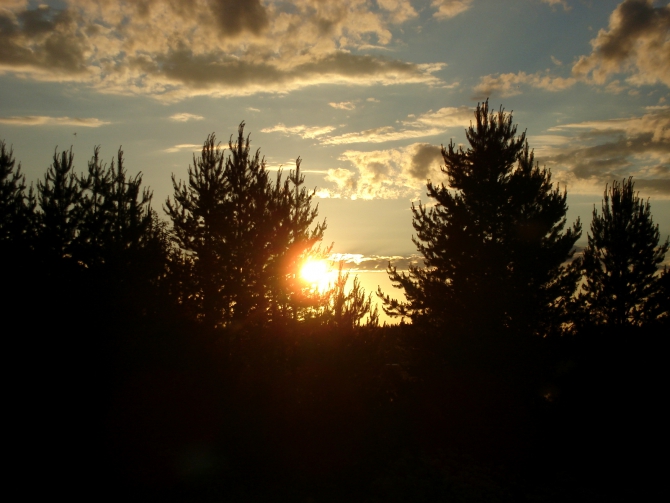 Красивый летний закат в Карелии... (карелия, водный туризм, мчс, спас, скалы, природа, пейзажи, фотопортрет, закаты)