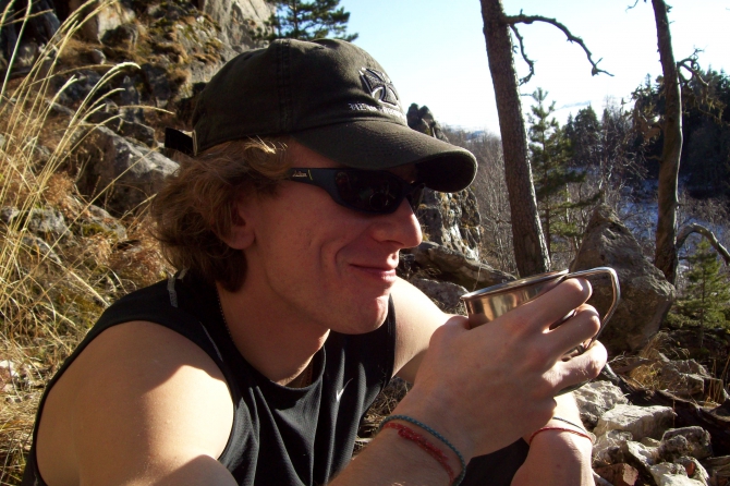 У вас за окном снег? Сочувствую... А мы тут скалами балуемся!!! (Скалолазание, gekko, кравченко, 7с+ project, лаго-наки)