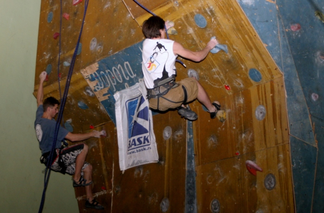 Соревнования в Королеве: несколько фото... (Скалолазание, скорость)