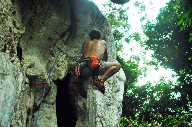 Самый лучший скалолазный район Малайзии - Букит Такун (Bukit Takun, Скалолазание, Малайзия Скалолазание в Малайзии Букит Такун Bukit Takun)