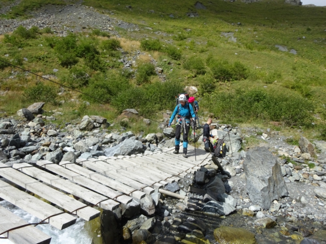 Кармадон. Казбек с севера в сентябре. (Горный туризм)