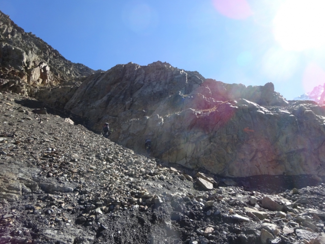 Кармадон. Казбек с севера в сентябре. (Горный туризм)