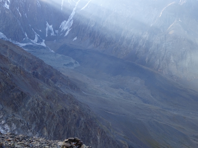 Кармадон. Казбек с севера в сентябре. (Горный туризм)