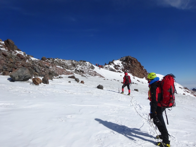 Кармадон. Казбек с севера в сентябре. (Горный туризм)