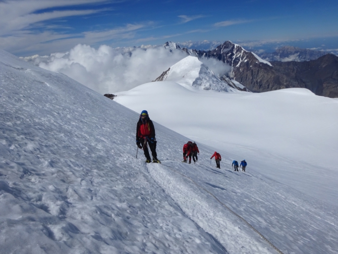 Кармадон. Казбек с севера в сентябре. (Горный туризм)
