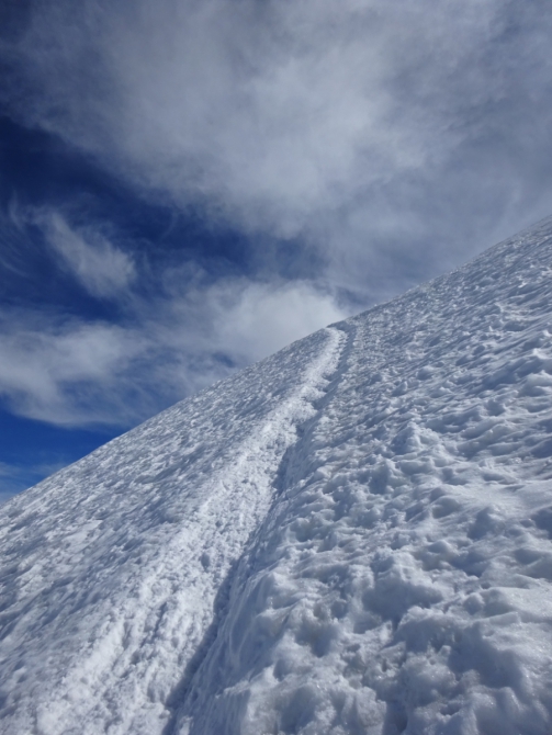 Кармадон. Казбек с севера в сентябре. (Горный туризм)