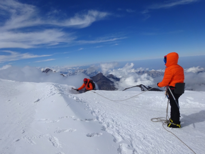 Кармадон. Казбек с севера в сентябре. (Горный туризм)