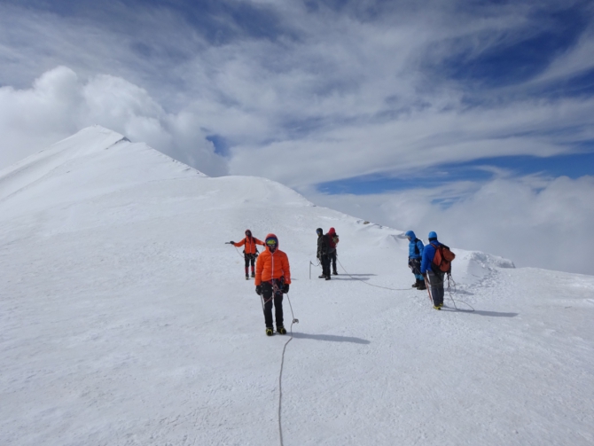 Кармадон. Казбек с севера в сентябре. (Горный туризм)