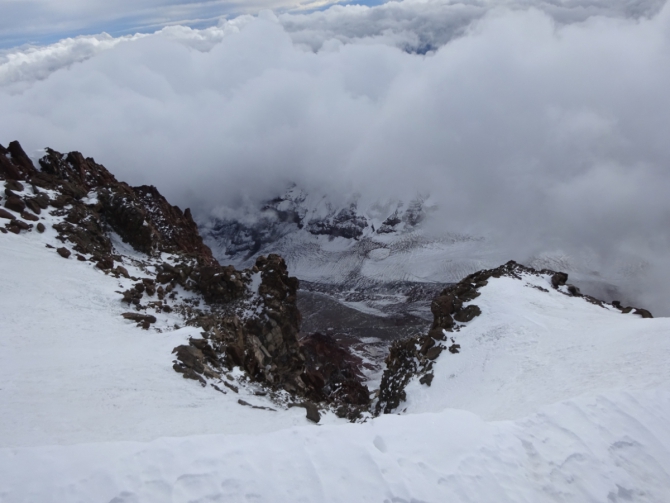 Кармадон. Казбек с севера в сентябре. (Горный туризм)