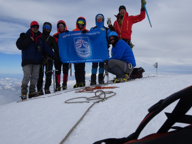 Кармадон. Казбек с севера в сентябре. (Горный туризм)