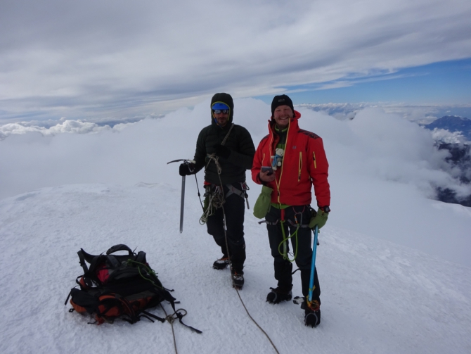 Кармадон. Казбек с севера в сентябре. (Горный туризм)