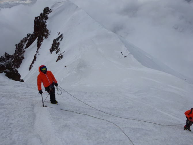 Кармадон. Казбек с севера в сентябре. (Горный туризм)