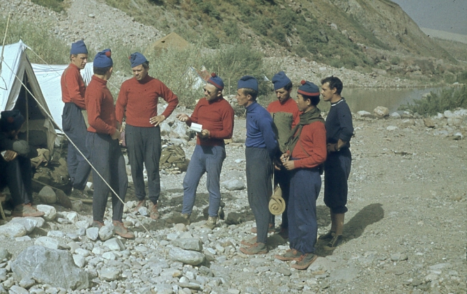 Ретро-экскурс. Из архива чемпиона СССР в классе траверсов м.с. Старосельца Е. В. (Альпинизм)