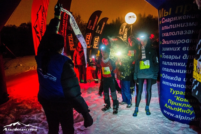 Alpindustria Night Trail: ночь, улица, фонарь (Скайраннинг, Трейл, альпиндустрия, бег, petzl)