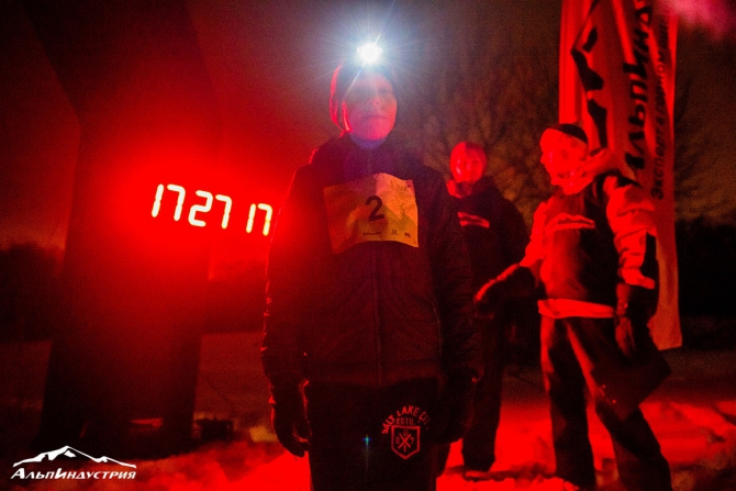 Alpindustria Night Trail: ночь, улица, фонарь (Скайраннинг, Трейл, альпиндустрия, бег, petzl)