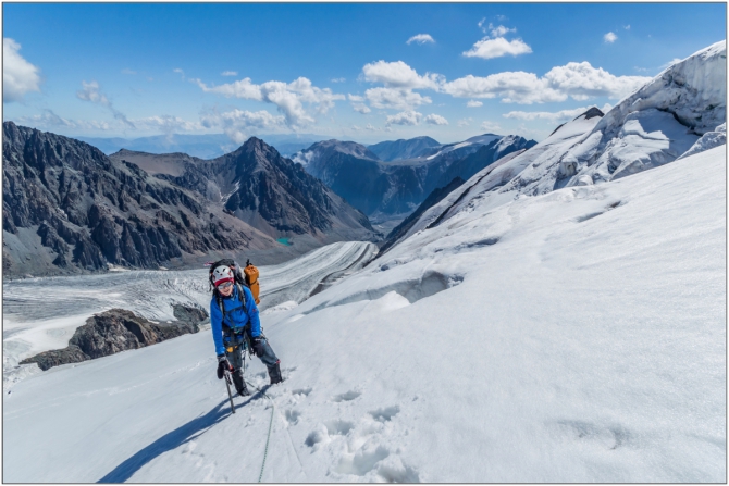 Перезимовать лето... Фотоотчёт (много картинок, мало текста, Горный туризм)