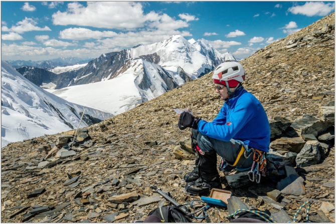 Перезимовать лето... Фотоотчёт (много картинок, мало текста, Горный туризм)