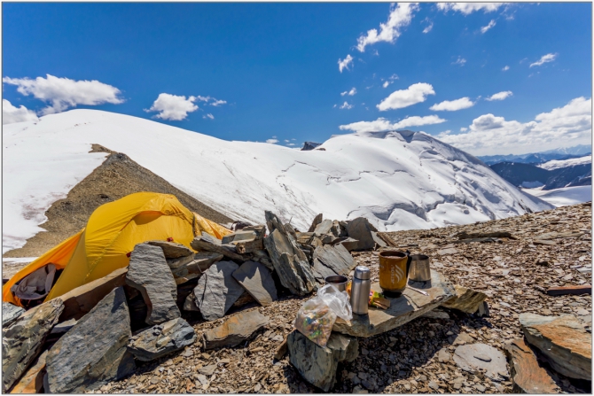 Перезимовать лето... Фотоотчёт (много картинок, мало текста, Горный туризм)