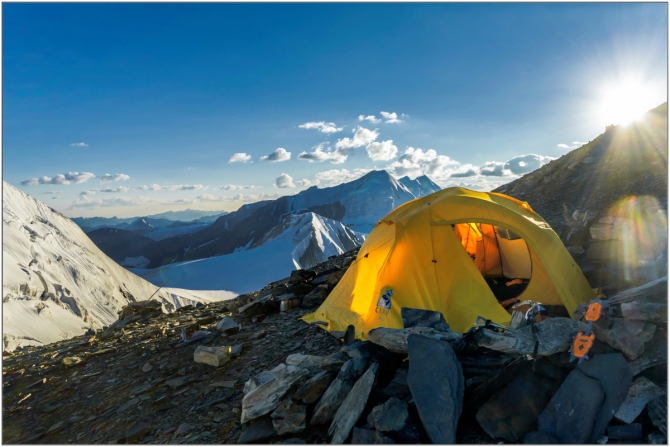 Перезимовать лето... Фотоотчёт (много картинок, мало текста, Горный туризм)