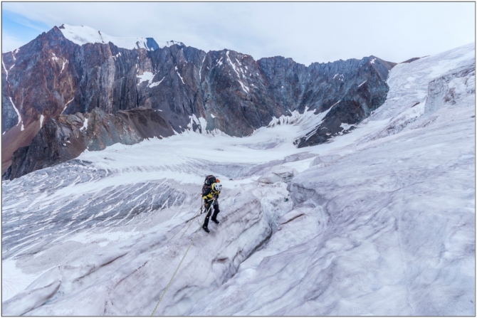 Перезимовать лето... Фотоотчёт (много картинок, мало текста, Горный туризм)