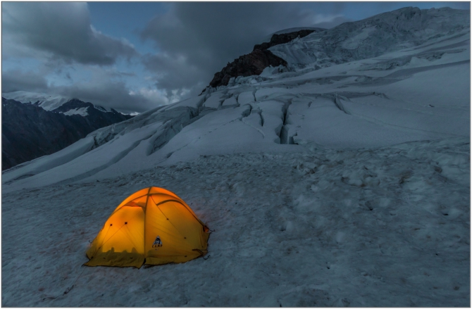 Перезимовать лето... Фотоотчёт (много картинок, мало текста, Горный туризм)
