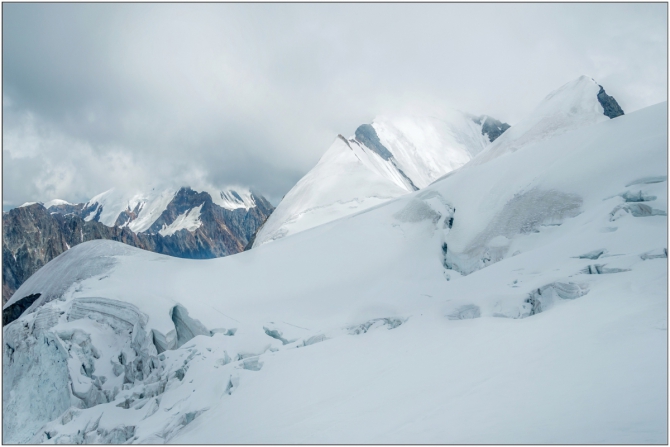 Перезимовать лето... Фотоотчёт (много картинок, мало текста, Горный туризм)