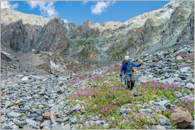 Перезимовать лето... Фотоотчёт (много картинок, мало текста, Горный туризм)
