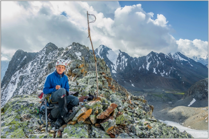Перезимовать лето... Фотоотчёт (много картинок, мало текста, Горный туризм)