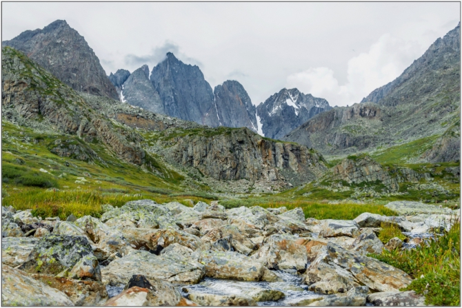 Перезимовать лето... Фотоотчёт (много картинок, мало текста, Горный туризм)