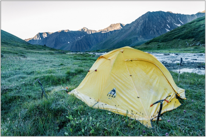 Перезимовать лето... Фотоотчёт (много картинок, мало текста, Горный туризм)