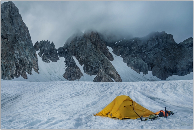 Перезимовать лето... Фотоотчёт (много картинок, мало текста, Горный туризм)