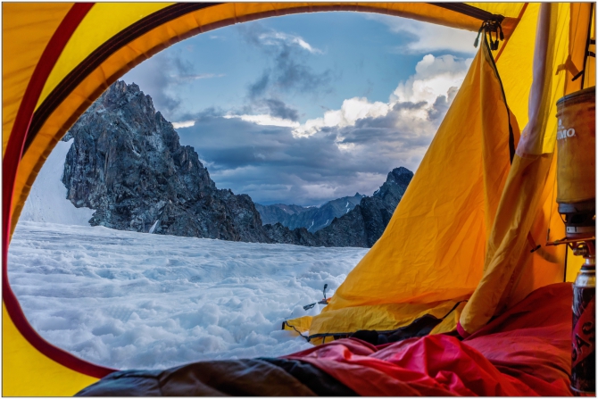 Перезимовать лето... Фотоотчёт (много картинок, мало текста, Горный туризм)