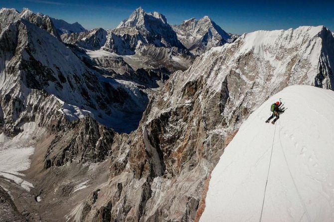 Дэвид Лама и американец Конрад Анкер развернулись назад за 300 метров от вершины. (Альпинизм)