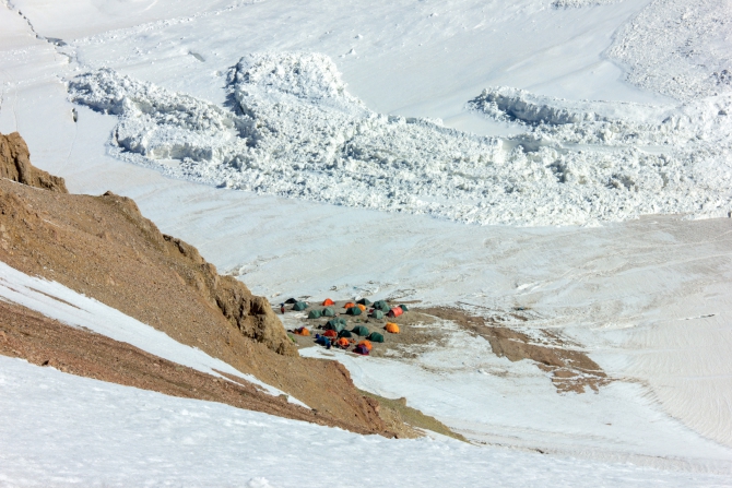 Пик Ленина. Какие ошибки не стоит делать, чтобы подняться на вершину, и немного красивых фотографий. (Альпинизм)