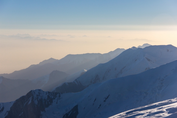 Пик Ленина. Какие ошибки не стоит делать, чтобы подняться на вершину, и немного красивых фотографий. (Альпинизм)