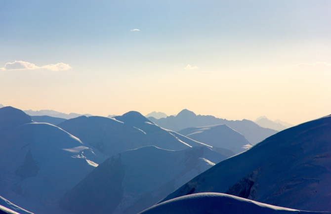 Пик Ленина. Какие ошибки не стоит делать, чтобы подняться на вершину, и немного красивых фотографий. (Альпинизм)
