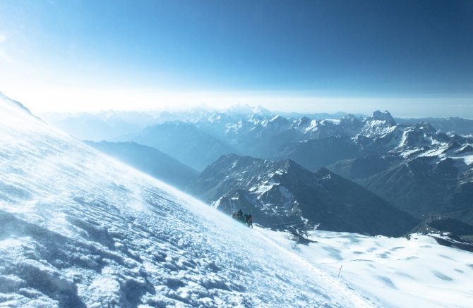 Приэльбрусье и его главная гора. Много фоток , Альпинизм)