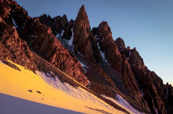 Приэльбрусье и его главная гора. Много фоток , Альпинизм)