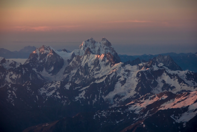 Приэльбрусье и его главная гора. Много фоток , Альпинизм)