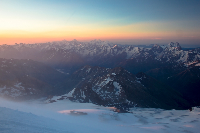 Приэльбрусье и его главная гора. Много фоток , Альпинизм)