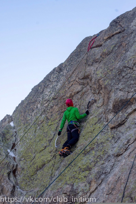Впечатления об использовании ледовых инструментов Ice Rock и SIMOND (Ледолазание/drytoolling)