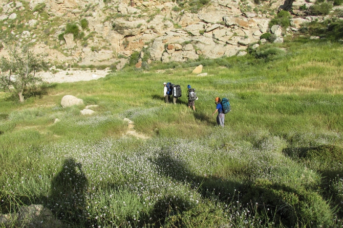 Треккинг и каньонинг в Иордании. Часть 3. Wadi Assal. Медовое ущелье (Горный туризм)