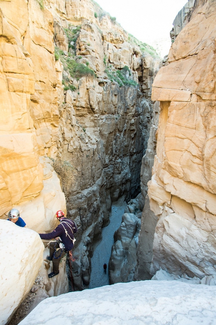 Треккинг и каньонинг в Иордании. Часть 3. Wadi Assal. Медовое ущелье (Горный туризм)