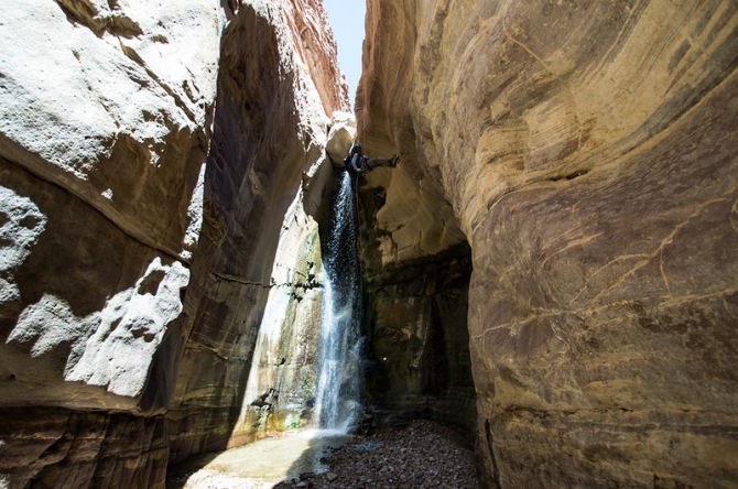 Треккинг и каньонинг в Иордании. Часть 3. Wadi Assal. Медовое ущелье (Горный туризм)
